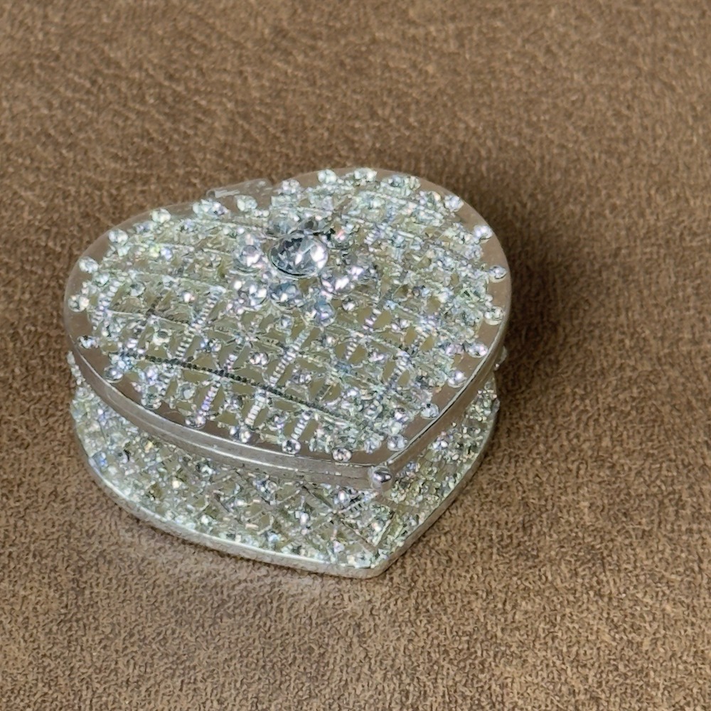 Jeweled Silver Heart Trinket Box by Ciel. Hand Made with Swarovski Crystals